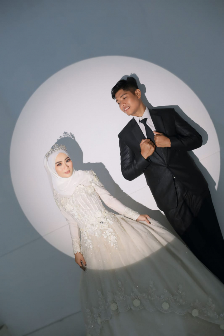 https://alfan-rahayu.webnikah.com/dirmember/00000027/alfan_rahayu/photo-268076-314019-l-202410220719.jpg